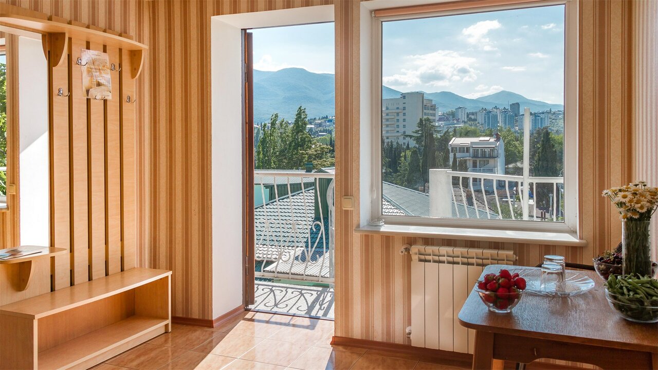 Гостиница Гостевой Дом La Rose Алушта